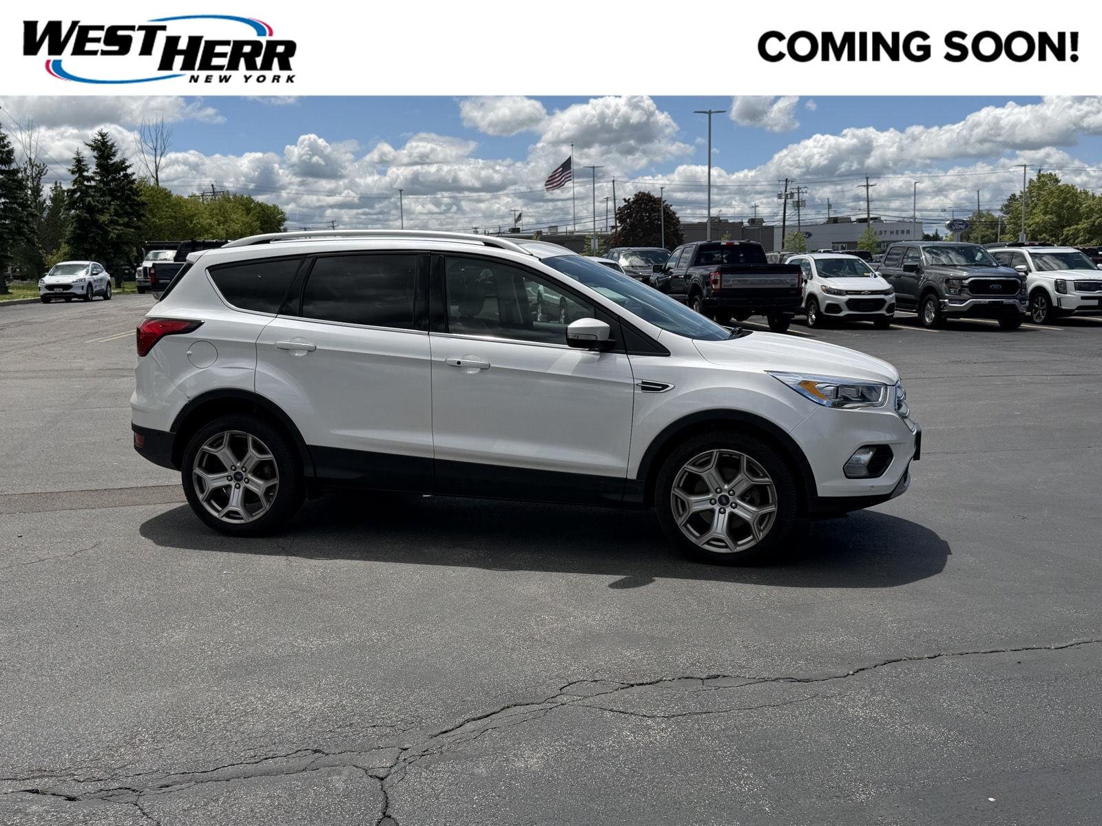 2019 Ford Escape Titanium 4WD's photo