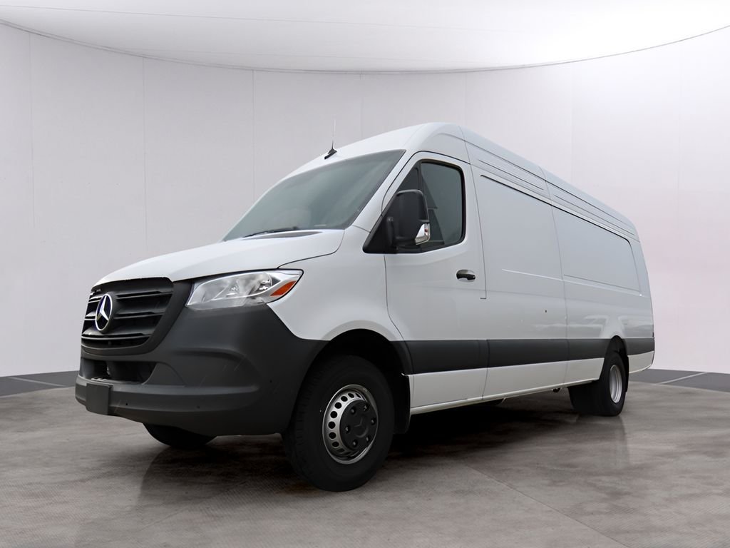 Used 2024 Mercedes-Benz Sprinter Cargo Van Base with VIN W1Y8ND3YXRT178664 for sale in Kansas City
