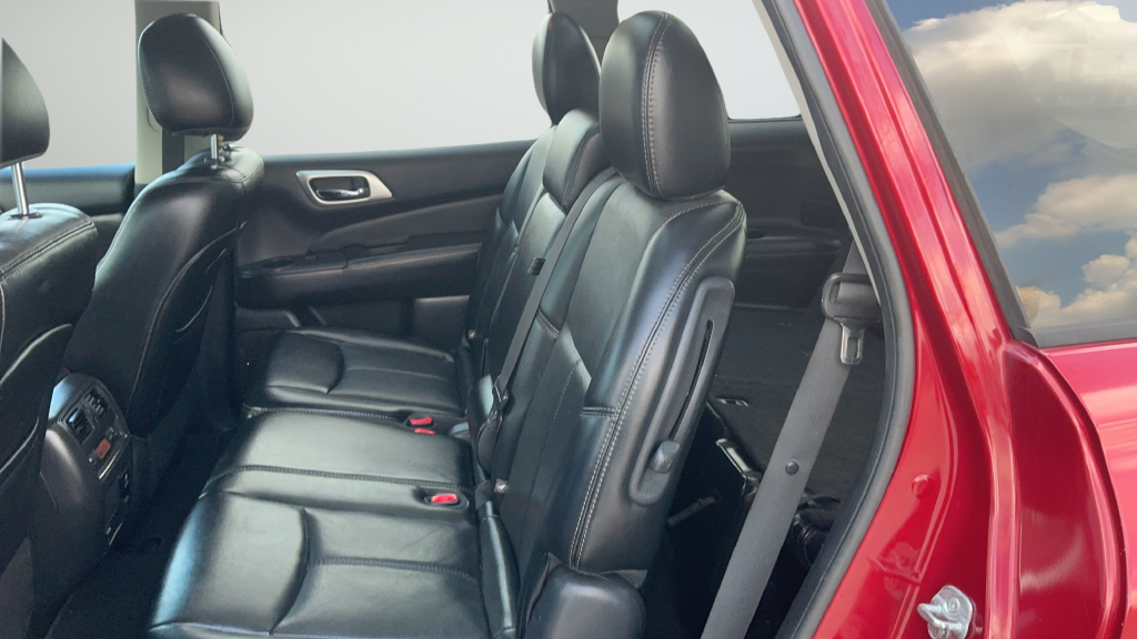 Used 2015 Cayenne Nissan Platinum image 19