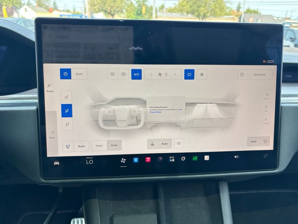 Used 2022 White Tesla Base image 21
