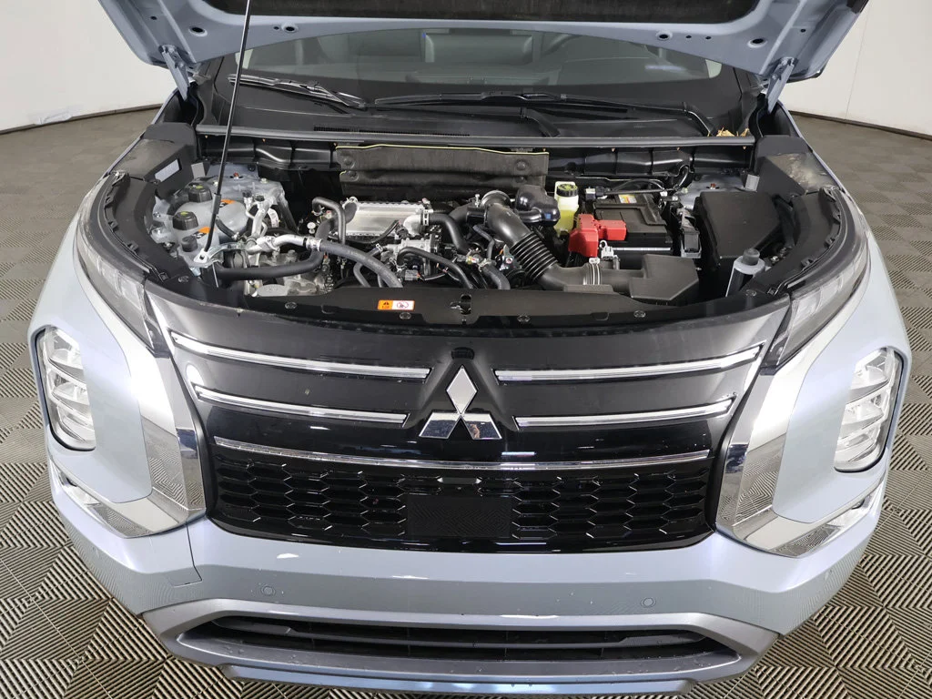 New 2026 Gray Mitsubishi SE image 22