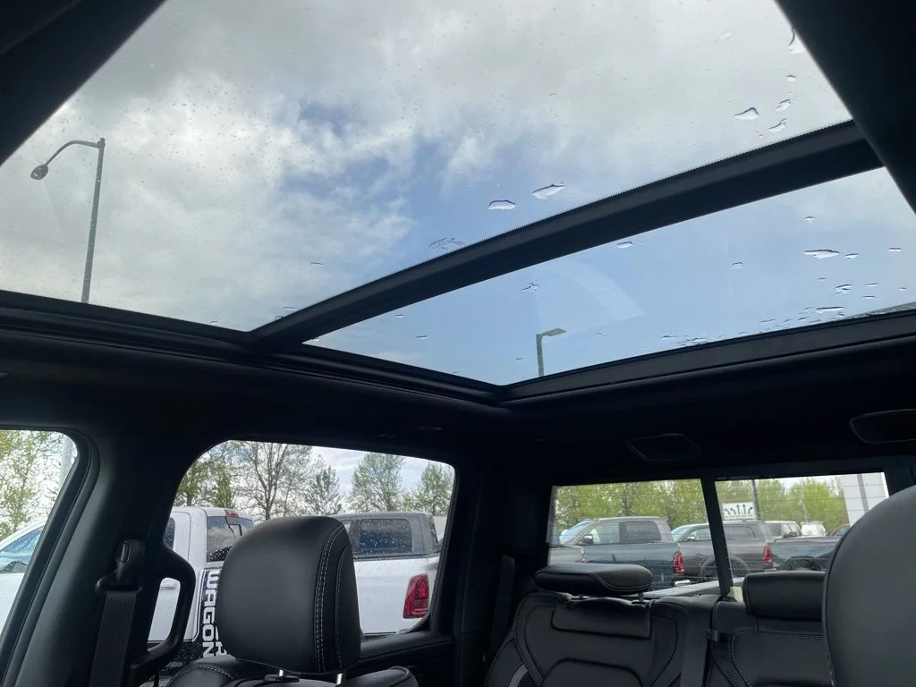 New 2026 Bright White Clear-Coat Exterior Paint RAM RHO image 17