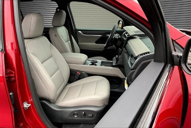 2026 GMC Acadia Elevation - Photo 11
