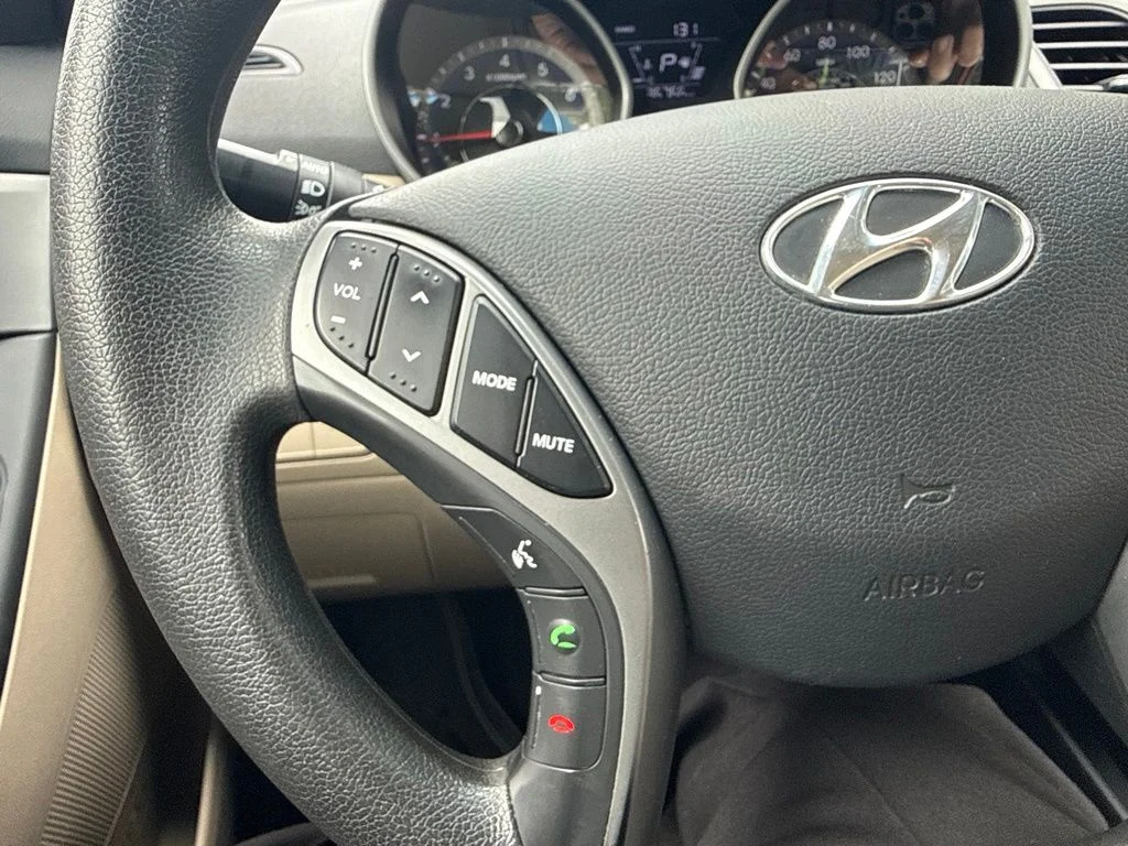 Used 2014 Red Hyundai SE image 22