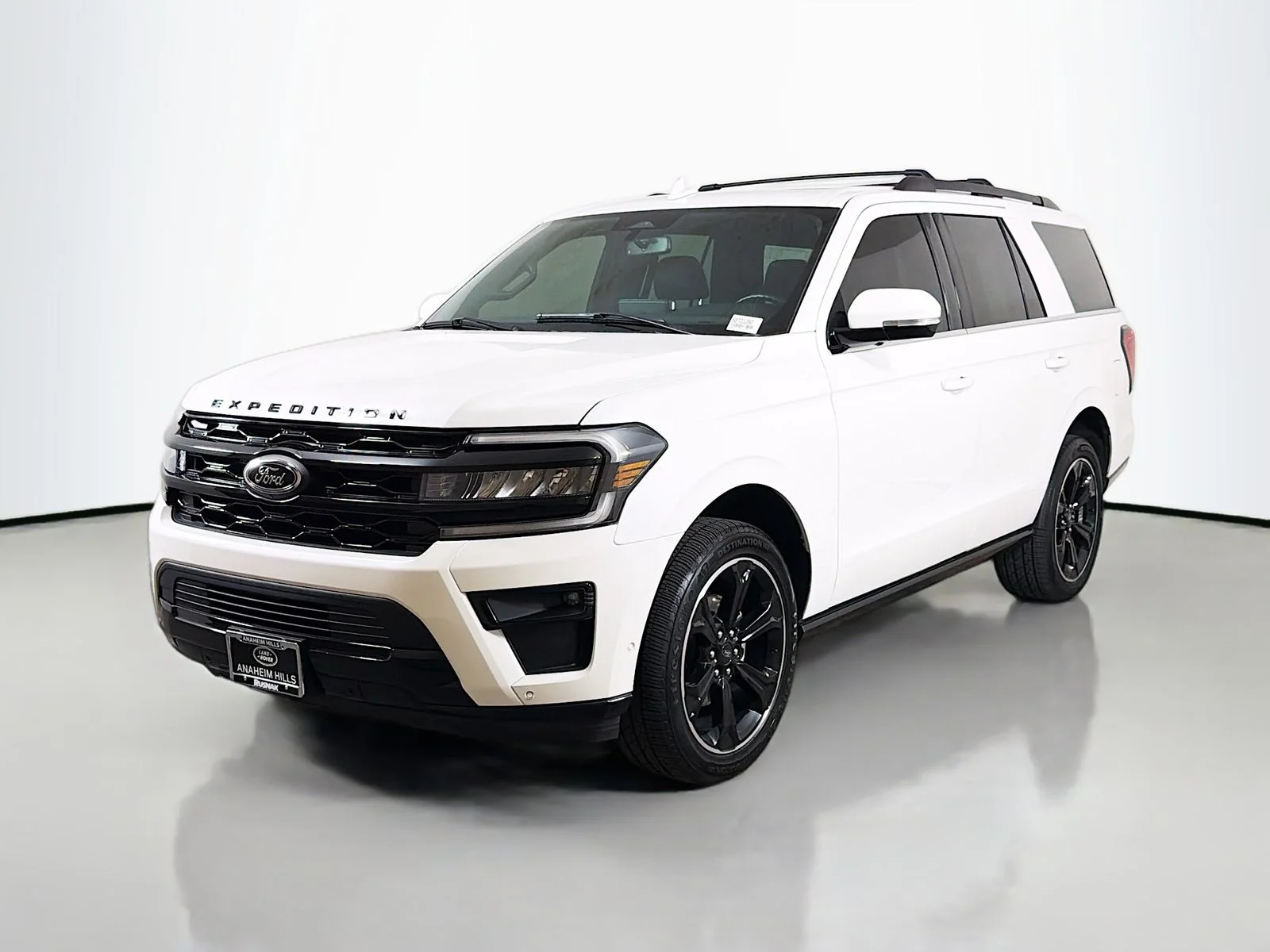 2022 Ford Expedition Limited's photo