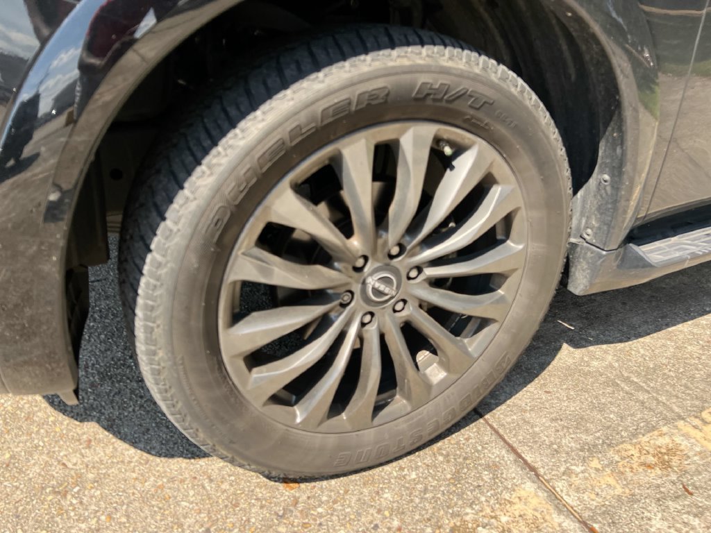 Used 2023 Black Nissan Platinum image 18
