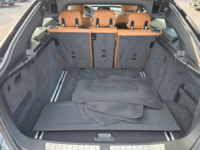 Used 2017 Black BMW xDrive image 4