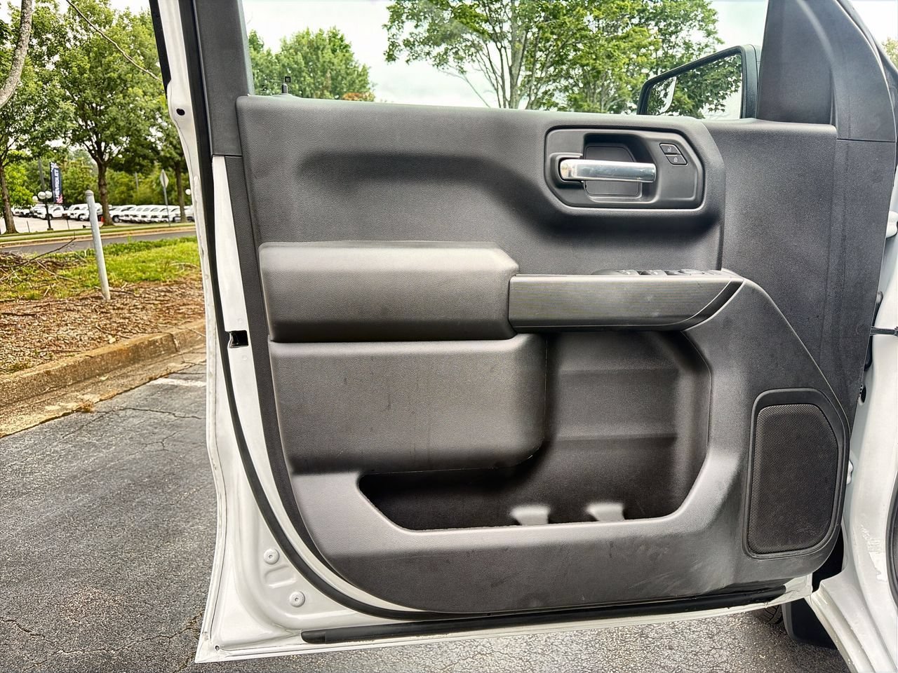 Used 2023 SUMMIT WHITE GMC Pro image 18