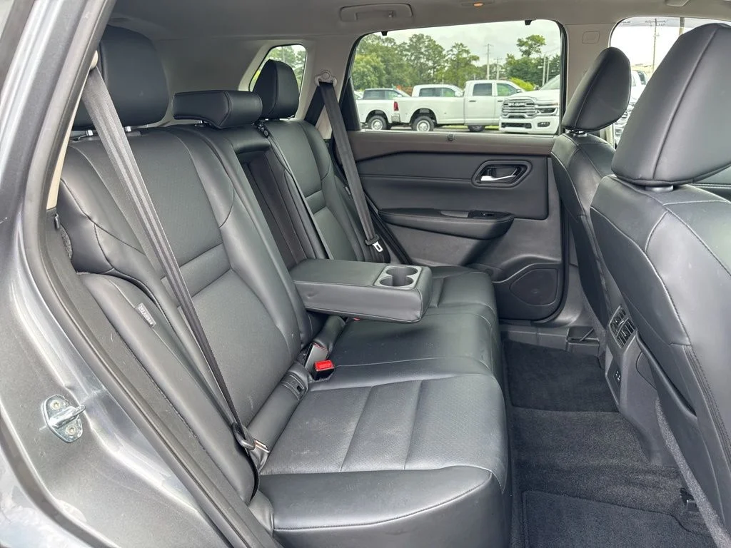 Used 2023 Gray Nissan SV image 17