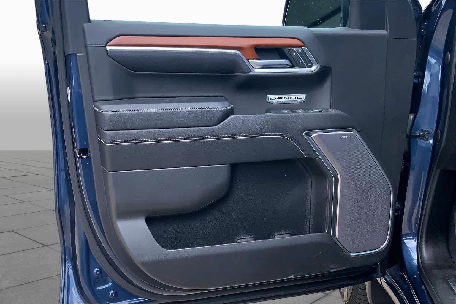 Used 2022 Pacific Blue Metallic GMC Denali image 21