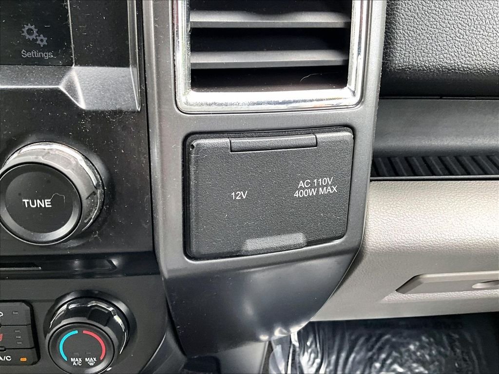 Used 2016 Ruby Red Metallic Tinted Clearcoat Ford XLT image 27