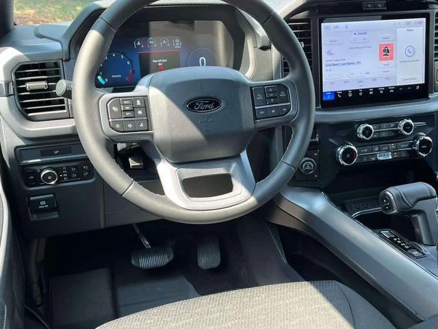 New 2026 Oxford White Ford XLT image 13