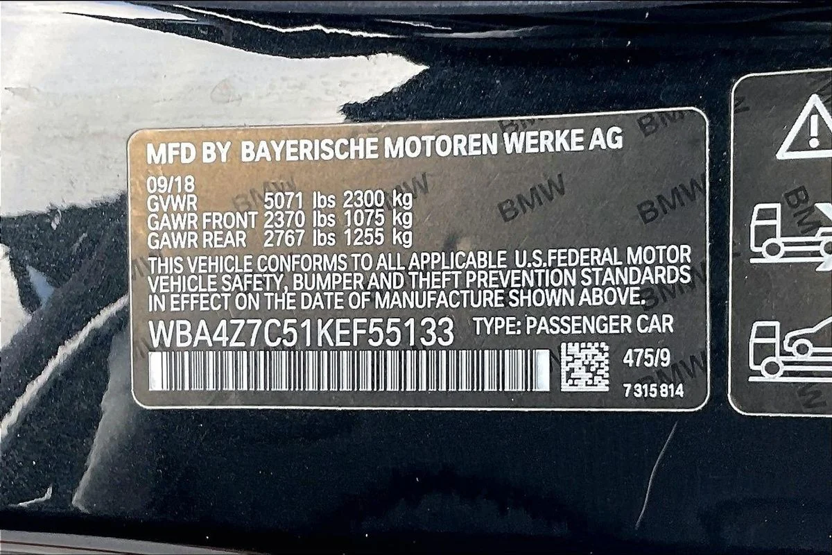 Used 2019 Black BMW xDrive image 18