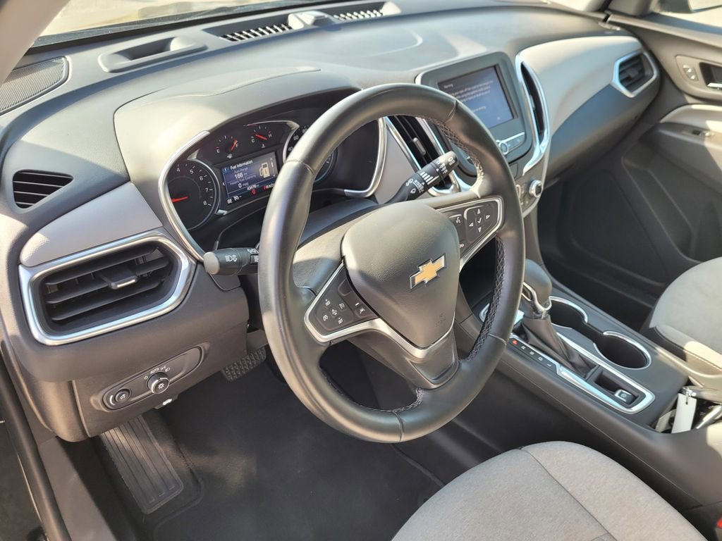 2024 Chevrolet Equinox LT photo 3