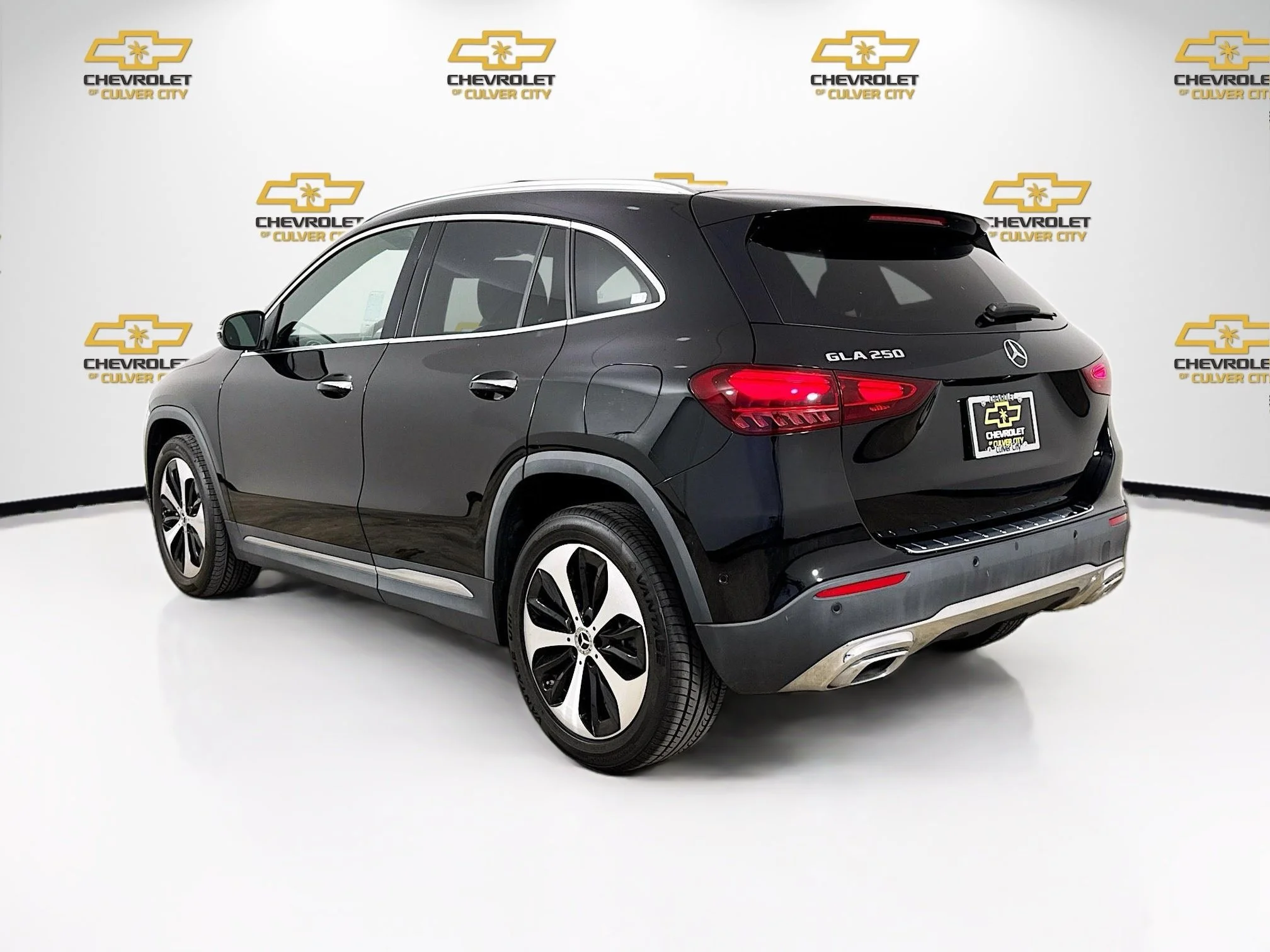 Used 2024 Black Mercedes-Benz GLA 250 image 6