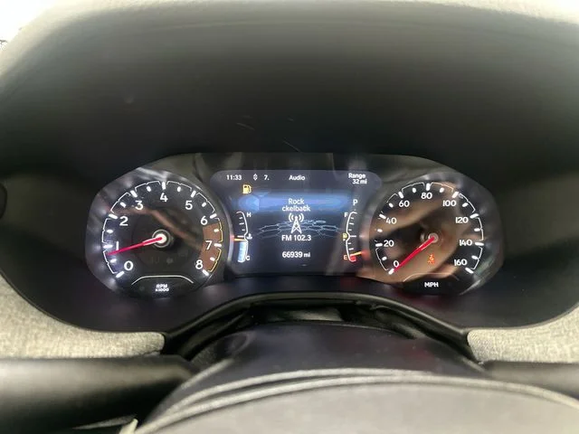Used 2024 White Jeep Latitude image 11