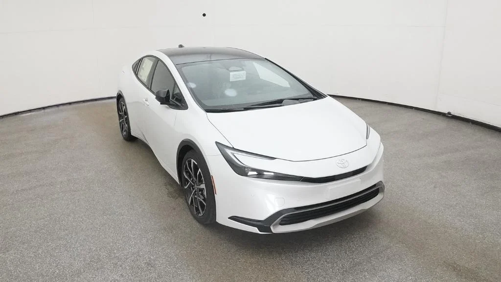 New 2026 Wind Chill Pearl Toyota XSE Premium image 22