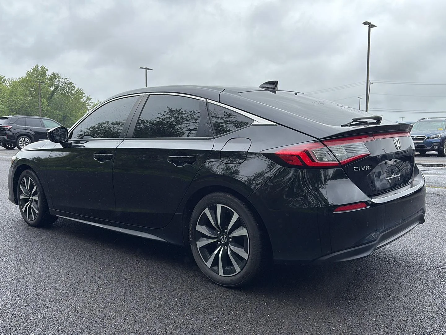 Used 2023 Crystal Black Pearl Honda EX-L image 5