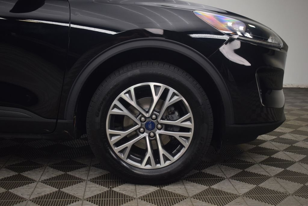 Used 2022 Black Metallic Ford SEL image 31