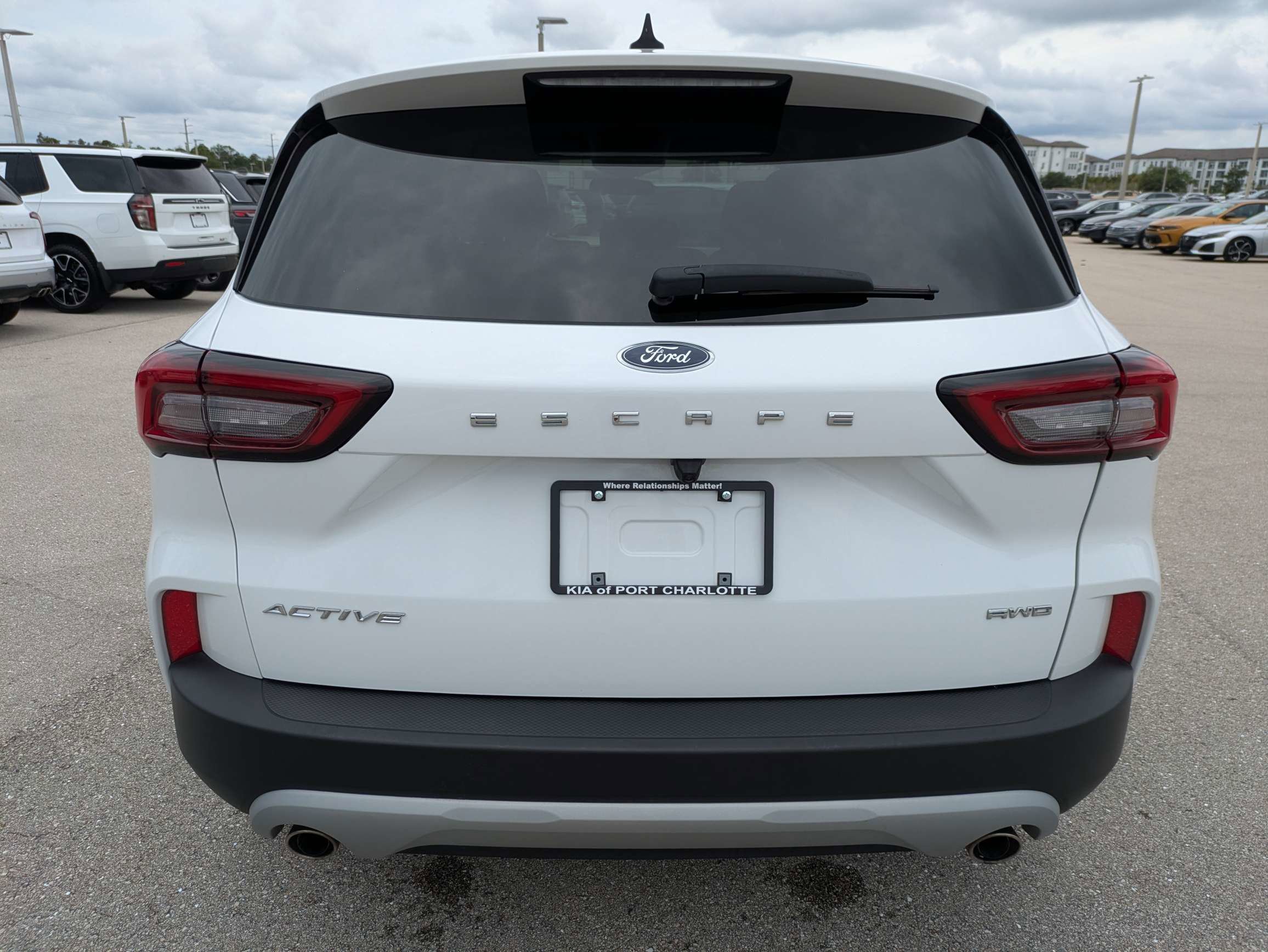 Used 2025 Oxford White Ford Active image 6