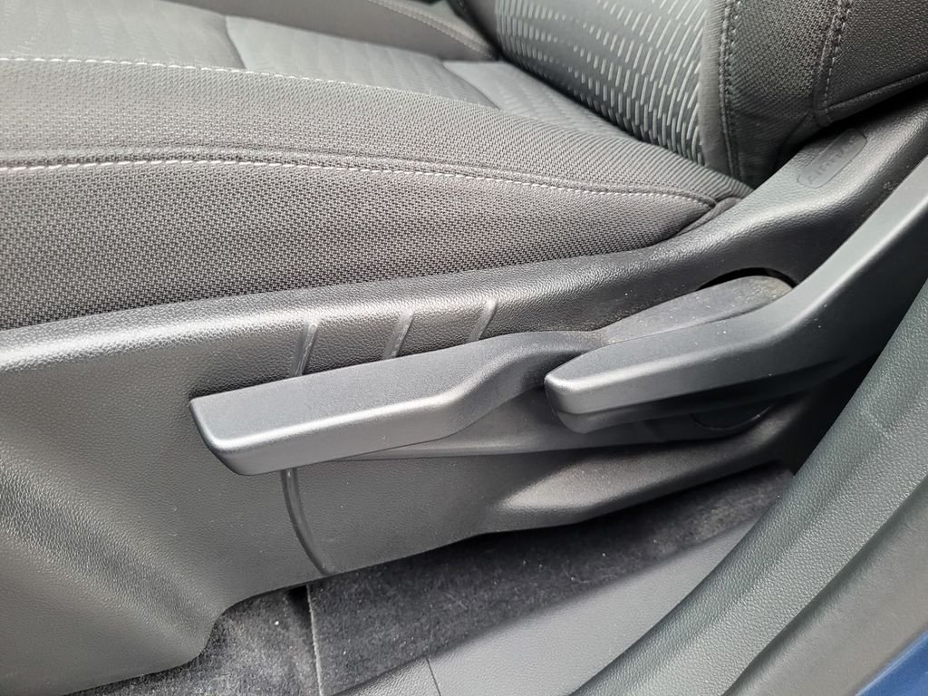 2025 Chevrolet Equinox LT - Photo 13
