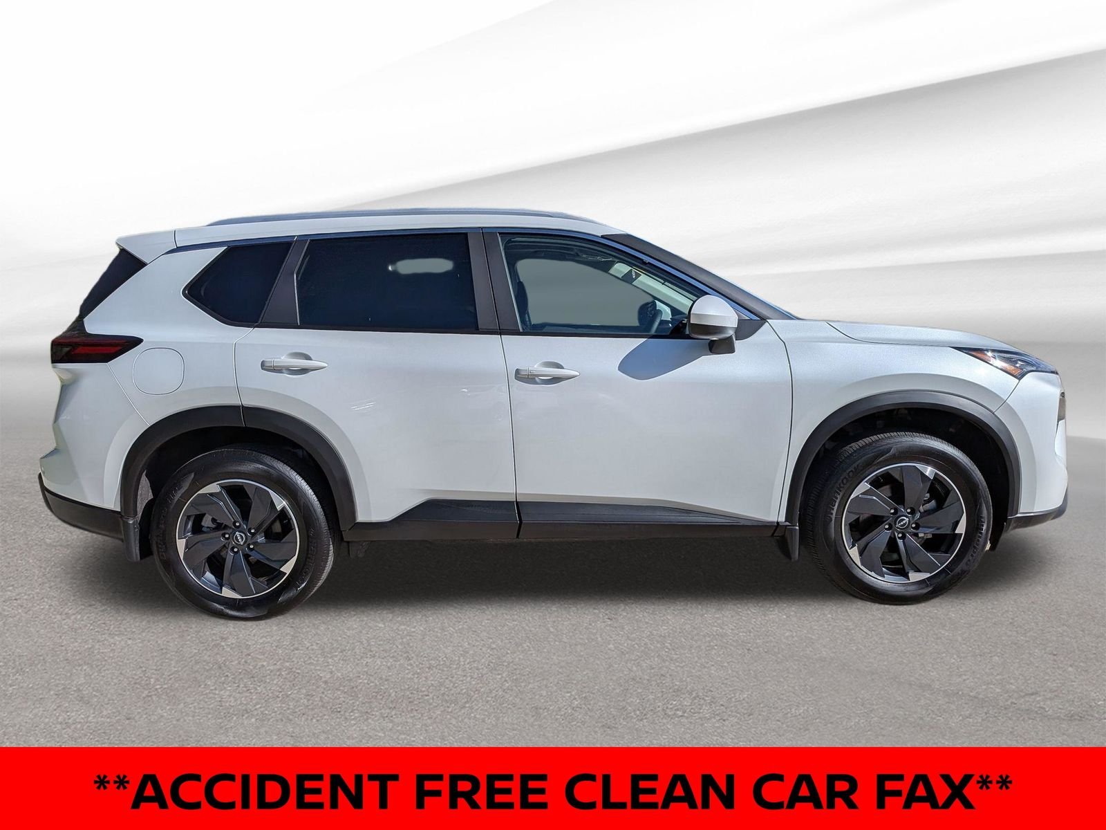 Certified Used 2025 White Pearl Nissan SV image 5
