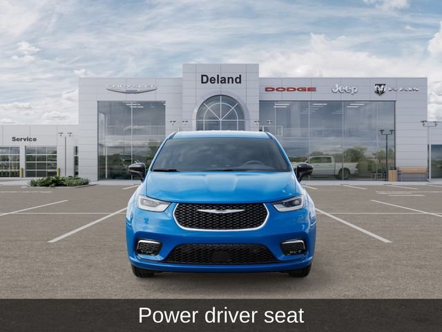 New 2026 Hydro Blue Pearl-Coat Exterior Paint Chrysler Select image 7