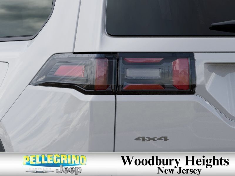 New 2026 Bright White Clear-Coat Exterior Paint Jeep Limited image 9