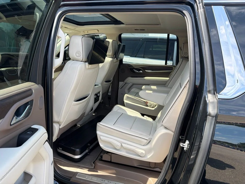 Used 2023 Black GMC Denali image 3