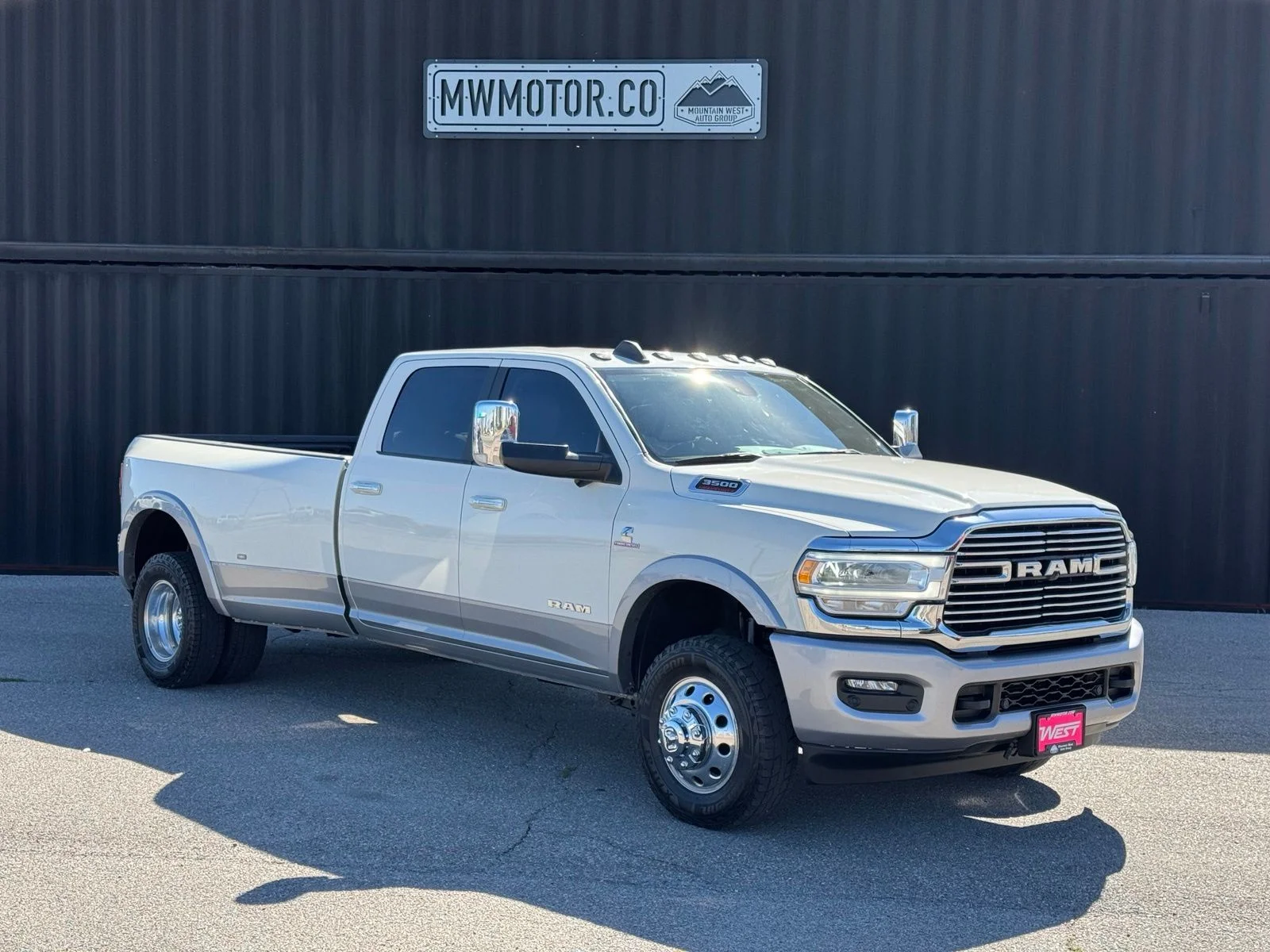Used 2021 White Ram Laramie image 1