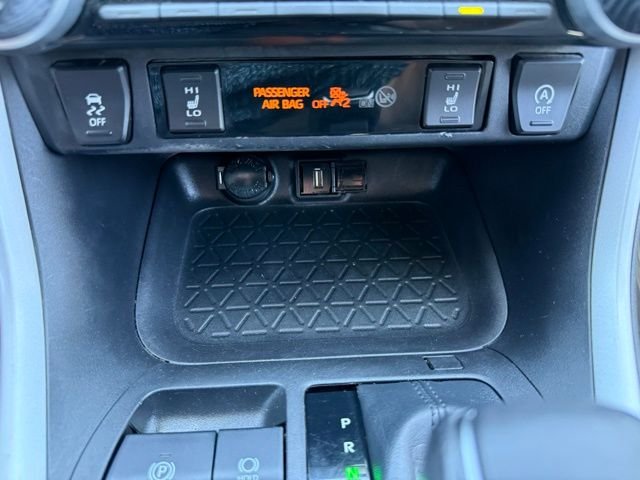 2021 Toyota RAV4 XLE Premium - Photo 26