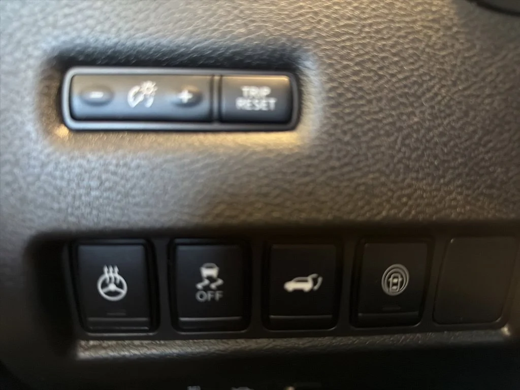 Used 2023 Black Nissan SL image 22