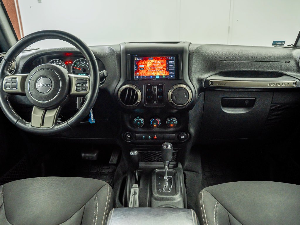 Used 2018 Rhino Clearcoat Jeep Unlimited Sport image 28
