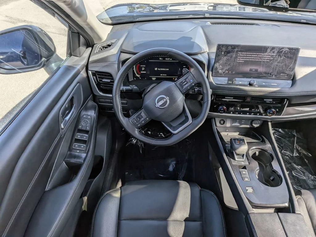 Used 2026 Blue Nissan SL image 13