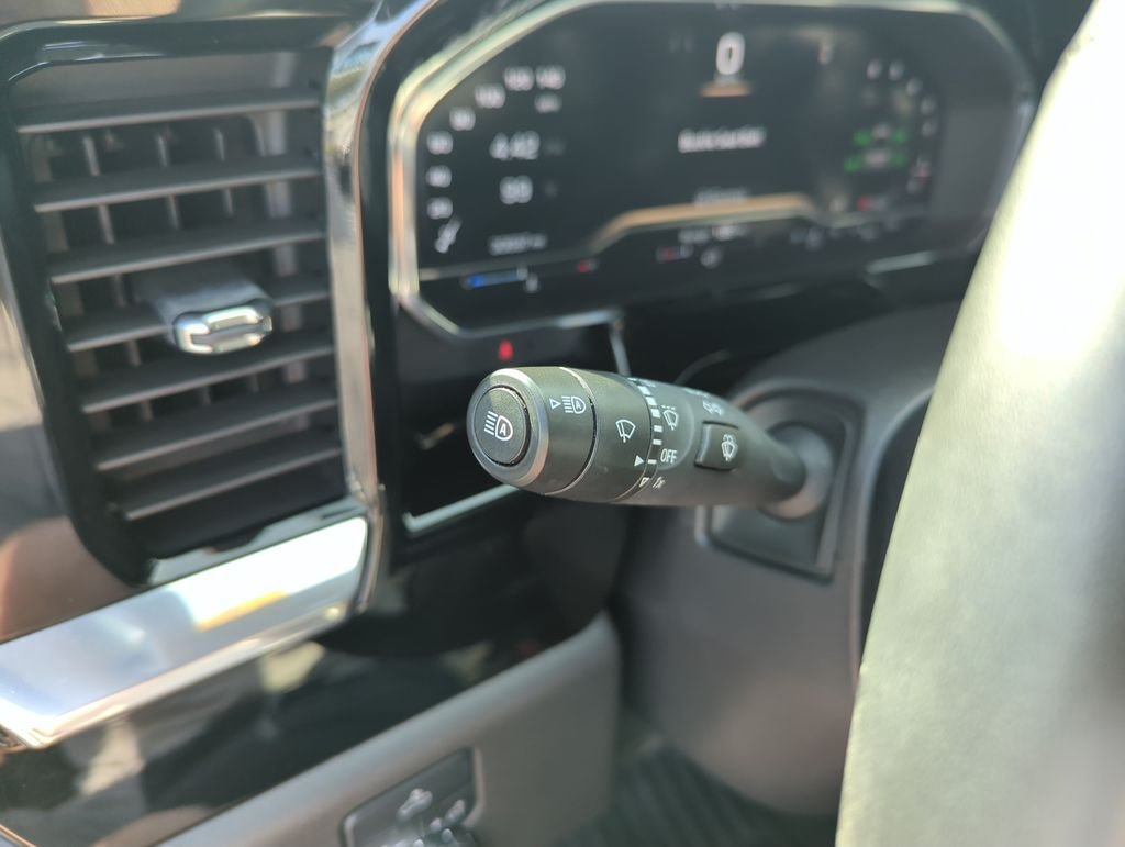 Used 2025 Black GMC Elevation image 20