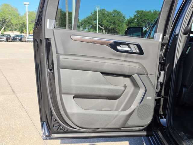 2026 Chevrolet Suburban Premier - Photo 14