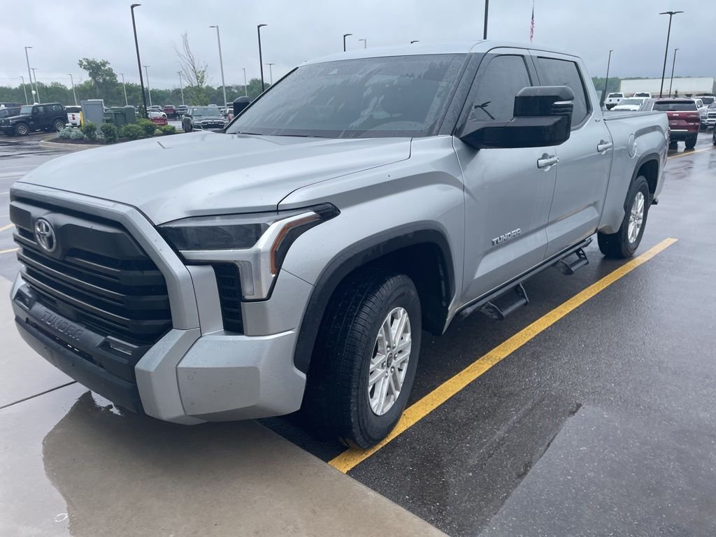2022 Toyota Tundra SR5 3.4L 4WD CrewMax 6.5' Bed's photo