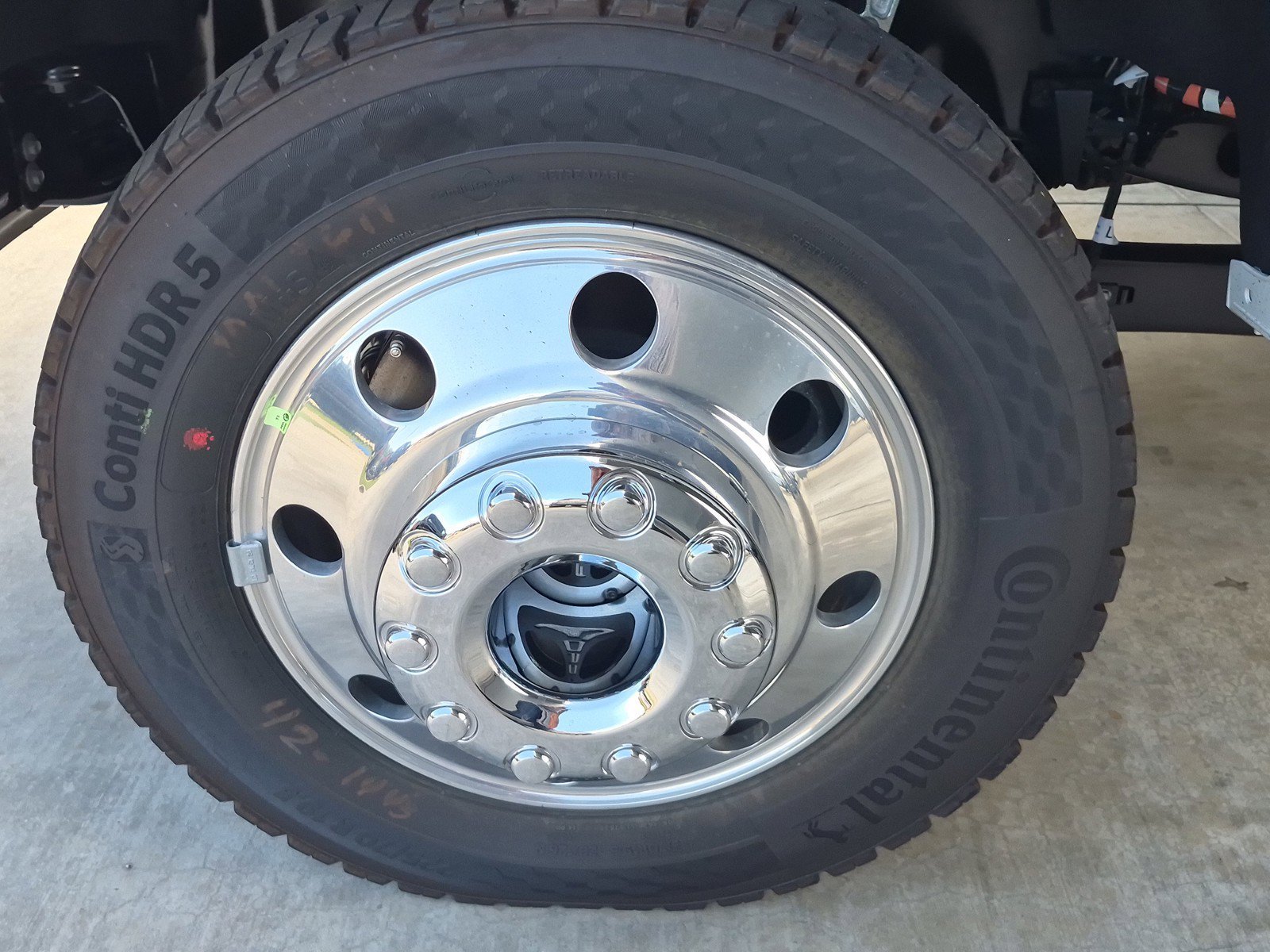 New 2026 Star White Metallic Tri-Coat Ford F-450® Platinum® image 15