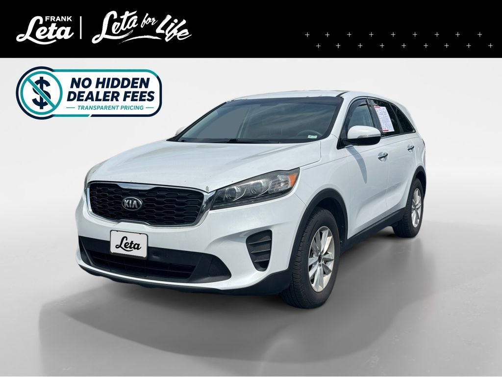 Used 2019 Snow White Pearl Kia LX image 1