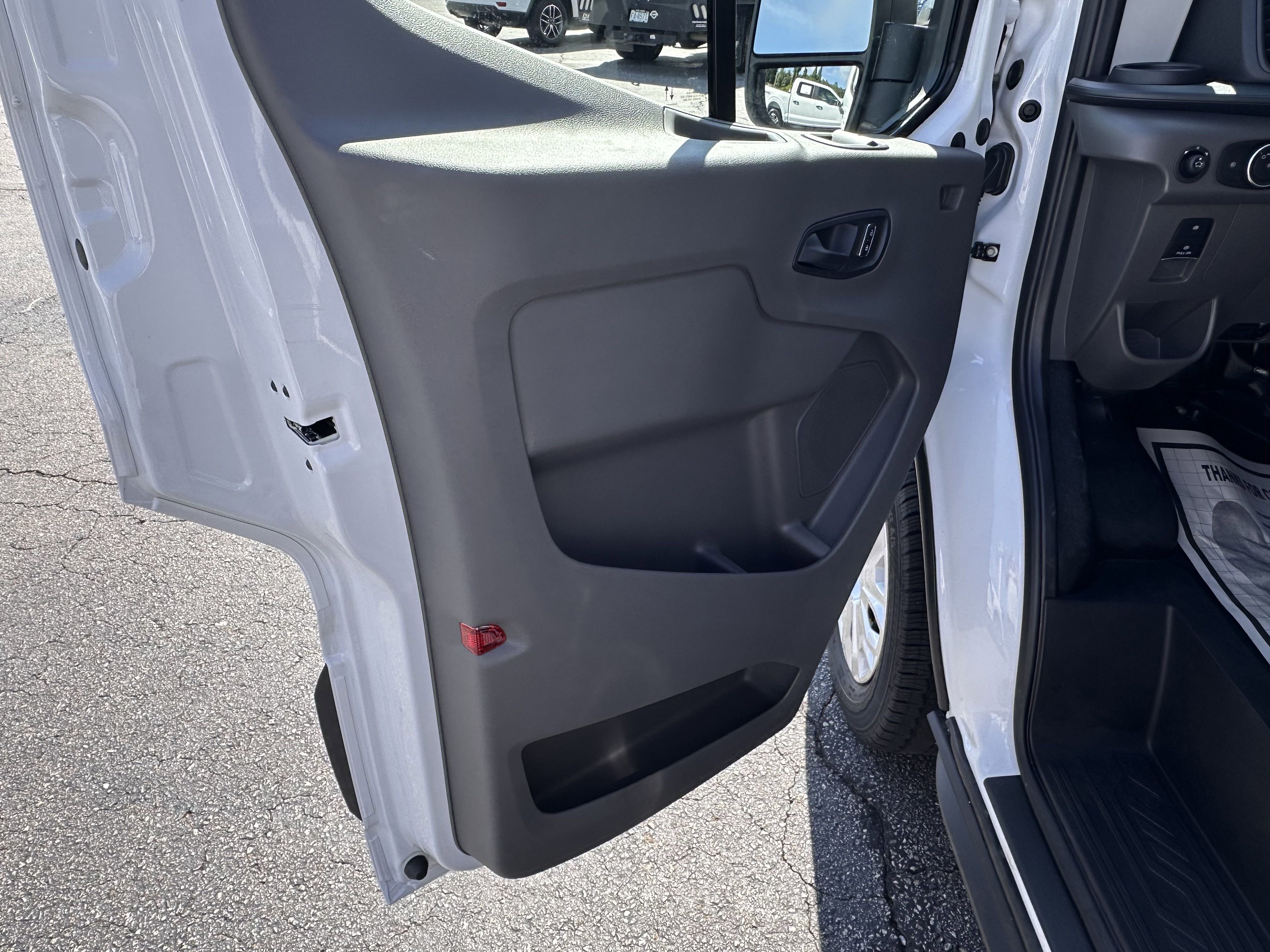 2025 Ford Transit Van Base - Photo 9