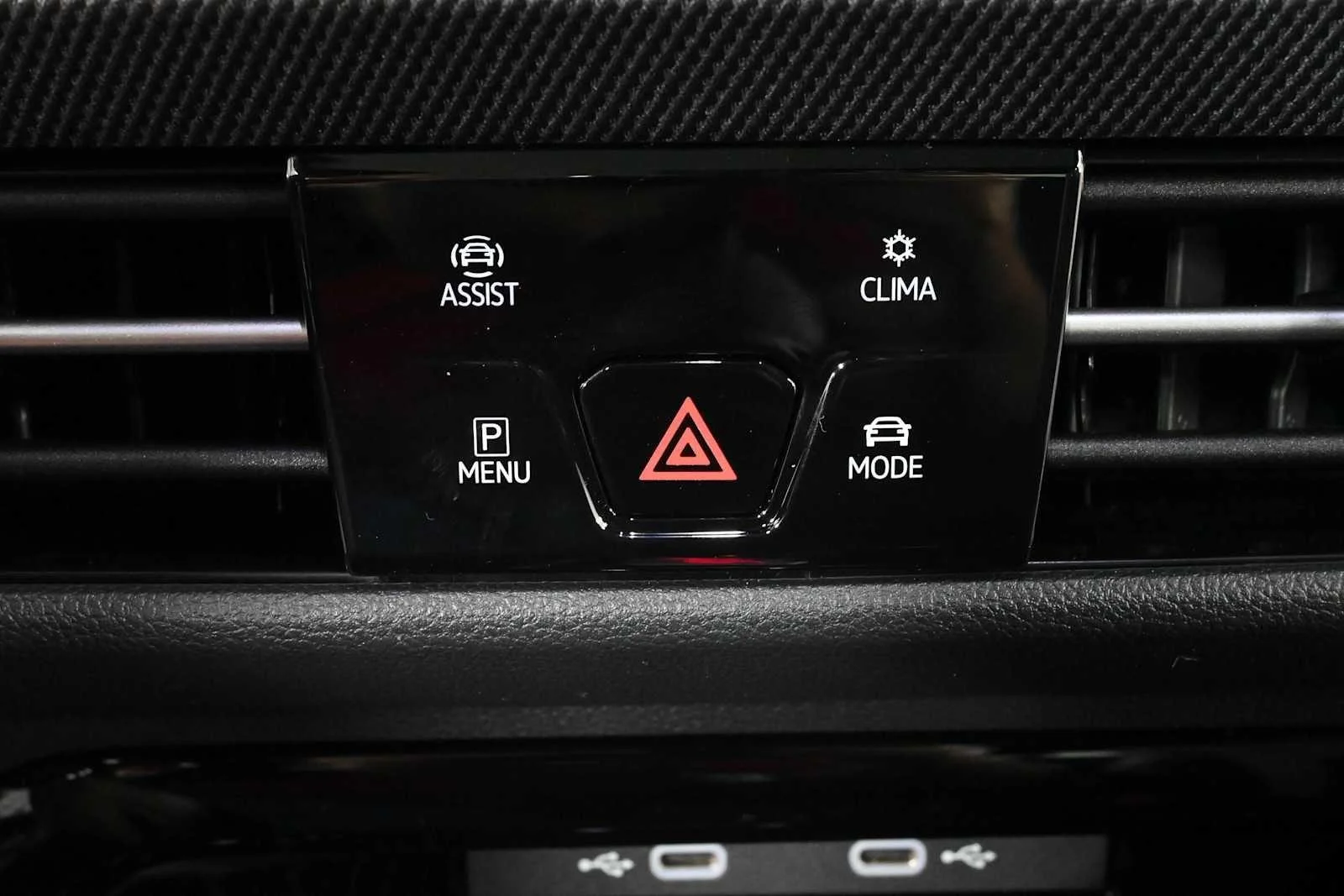 New 2026 Kings Red Metallic Volkswagen SE image 29