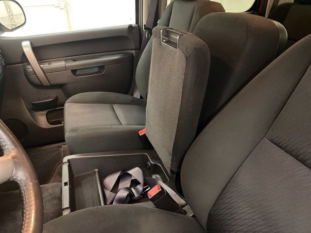 Used 2011 Red GMC SLE image 28