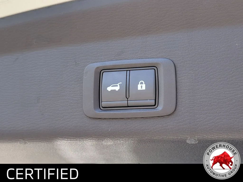 Used 2024  Mitsubishi SE image 14