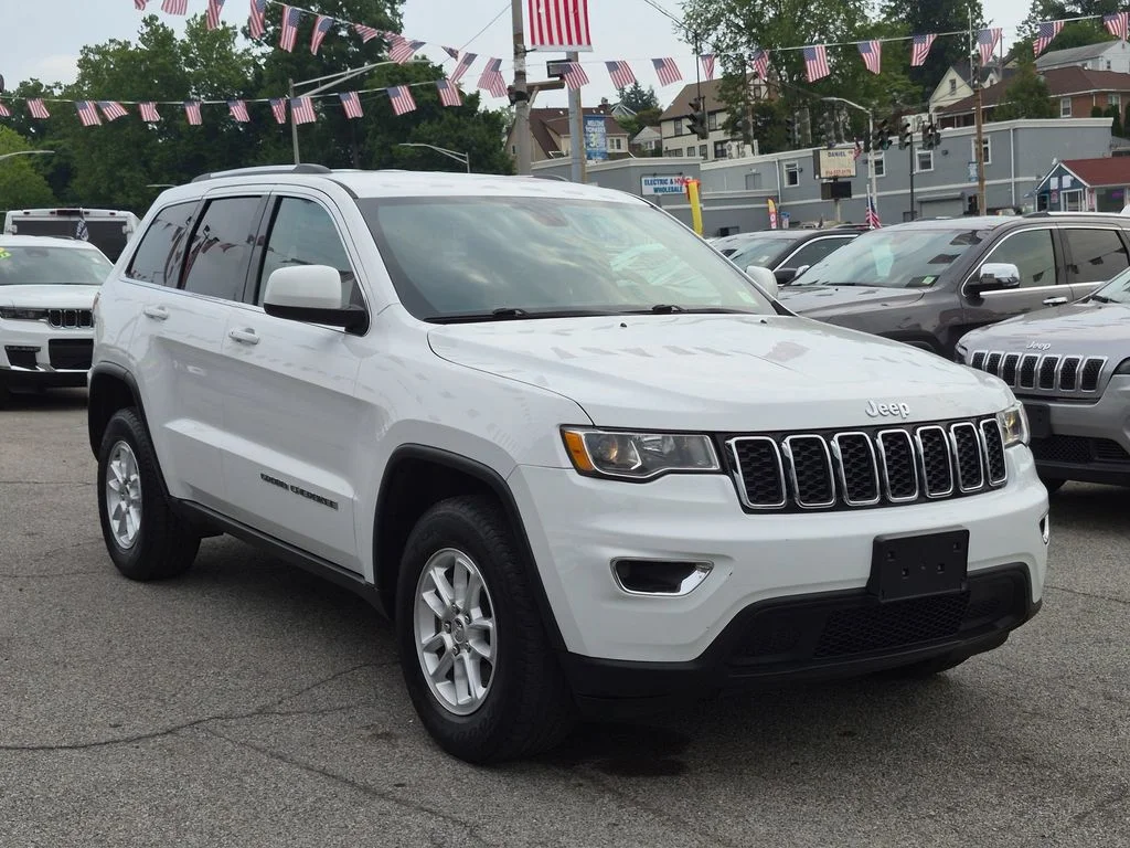 Used 2020 White Jeep Laredo E image 4