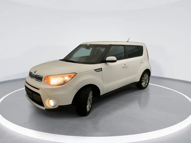 Used 2018 White Kia Plus image 8