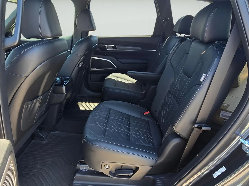 Used 2024 Gravity Gray Kia EX X-Line image 25