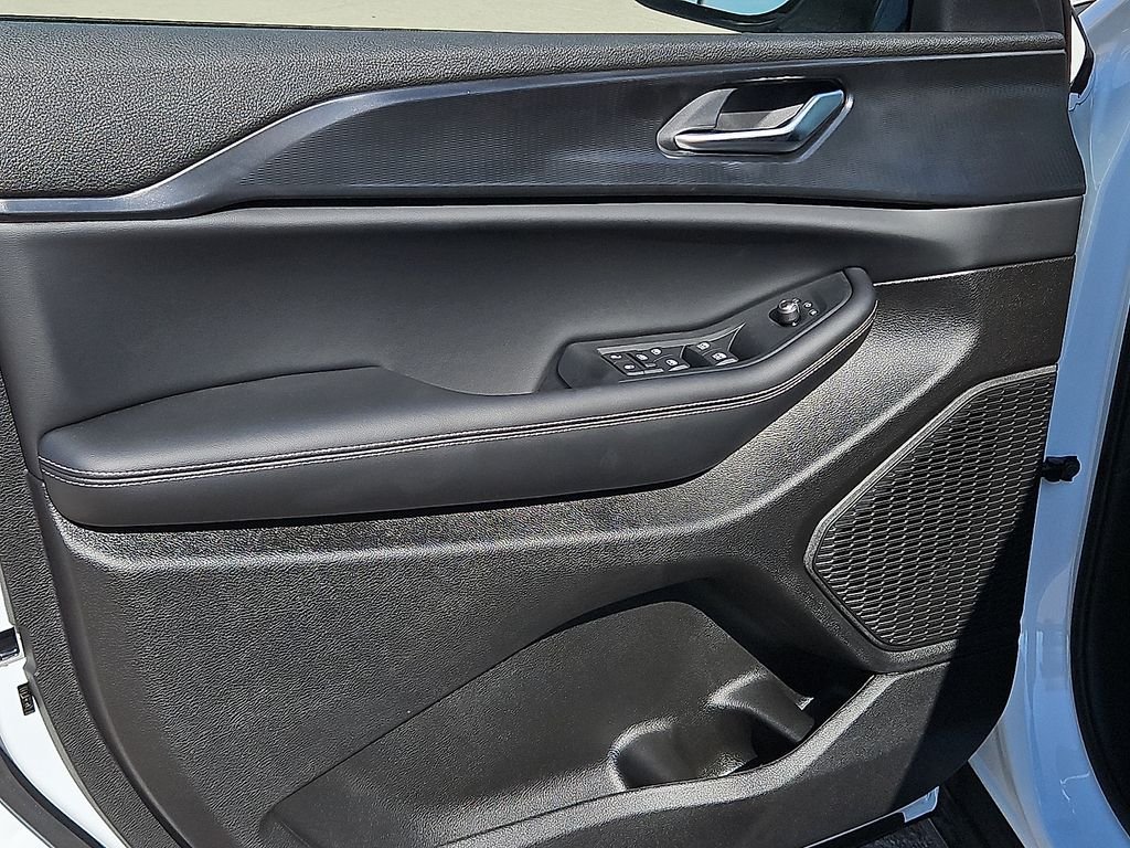 2025 Jeep Grand Cherokee L Altitude - Photo 13
