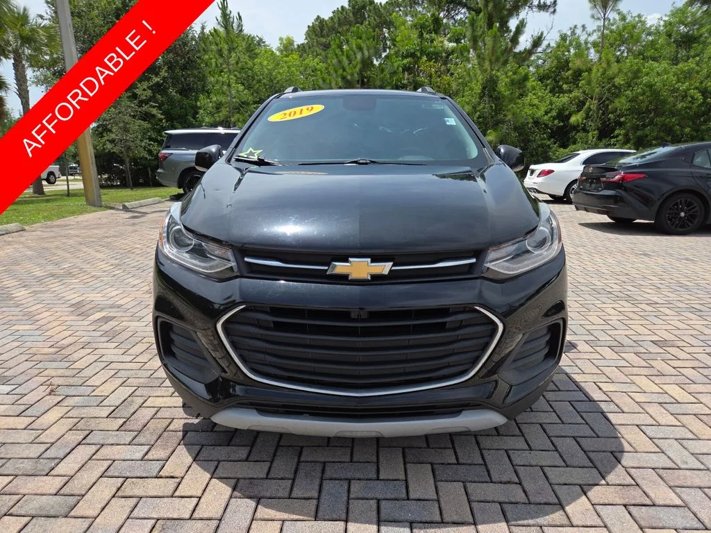 Used 2019 Chevrolet Trax LT with VIN KL7CJLSB6KB922156 for sale in Stuart, FL