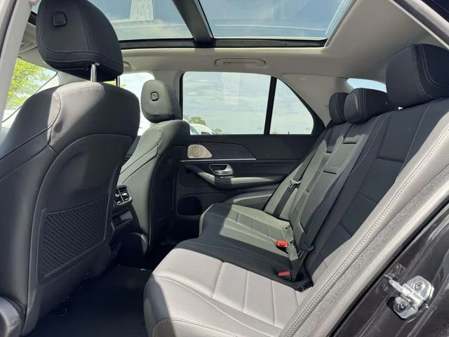 New 2026 Black Mercedes-Benz GLE 450 image 31