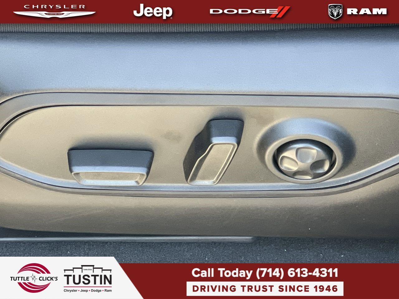 New 2026 Diamond Black Crystal Pearl-Coat Exterior Paint Jeep 85th Anniversary Edition image 22
